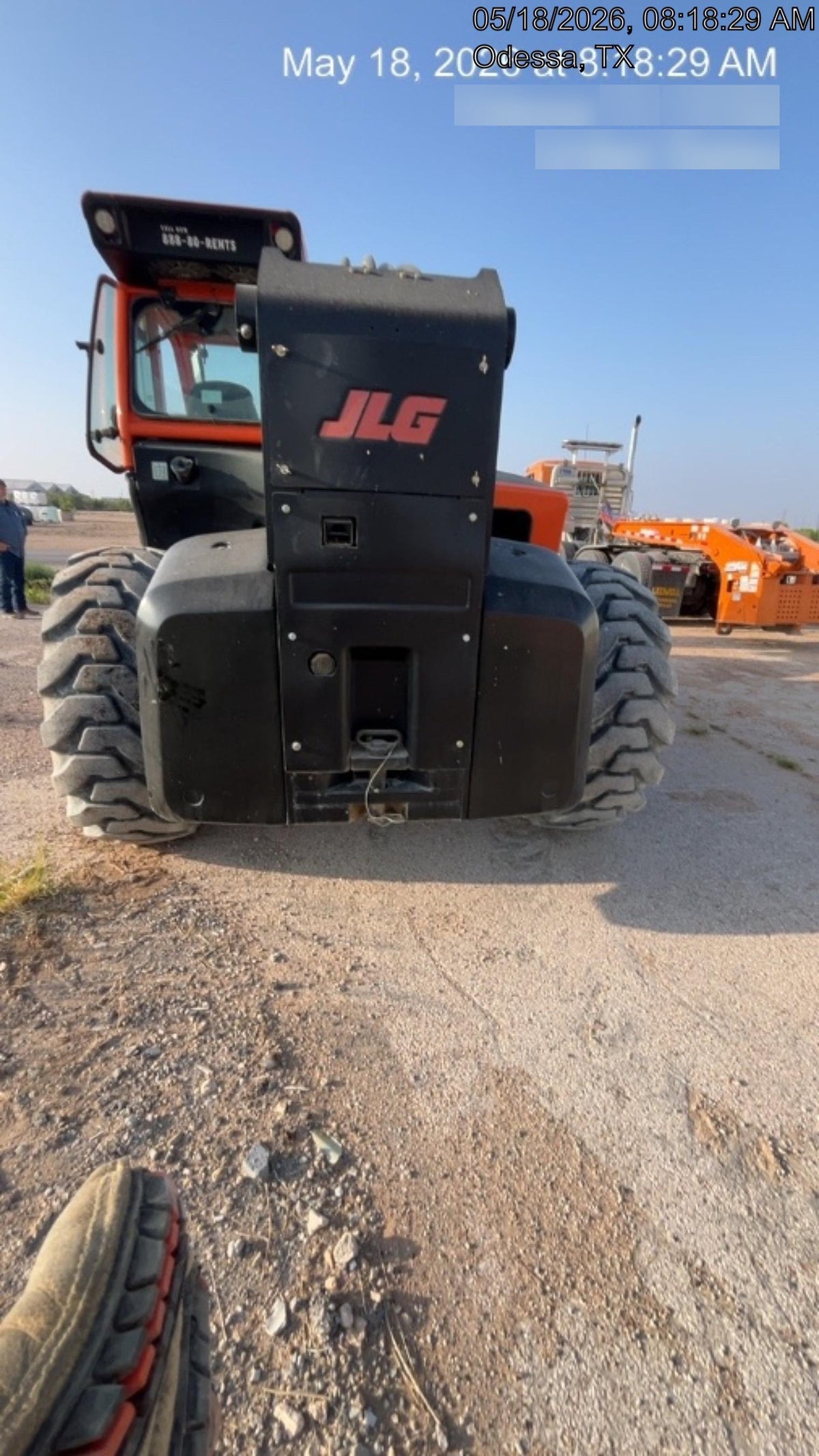2025 JLG 1732