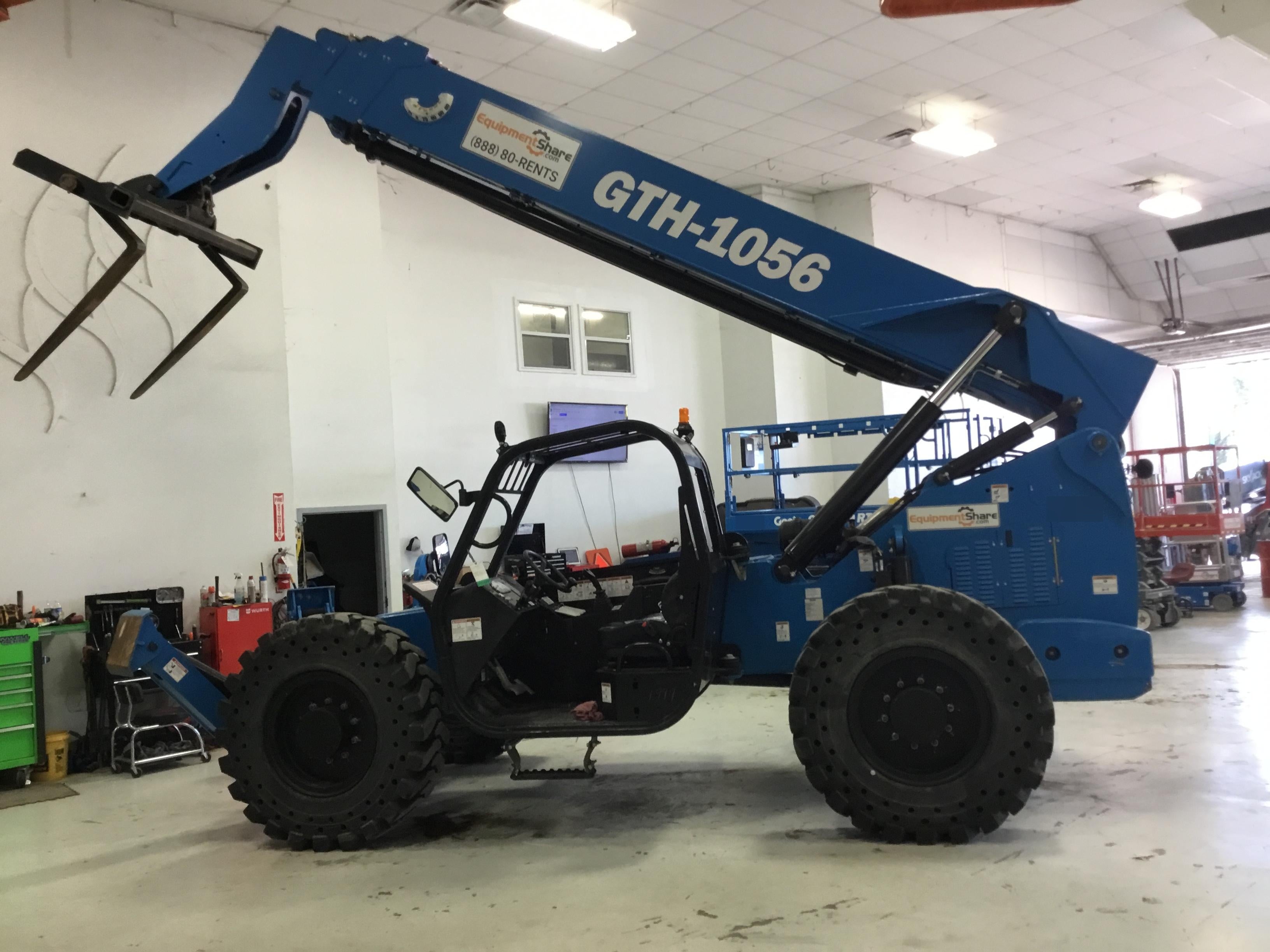 2017 GENIE GTH-1056