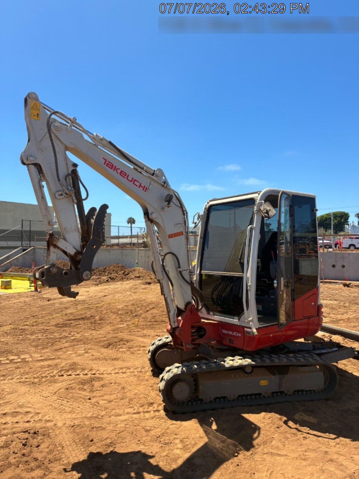 2024 TAKEUCHI TB235-2CRA