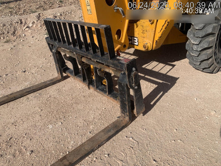 2022 JCB 510-56