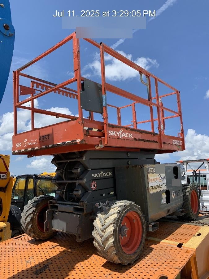 2017 SKYJACK SJ6832 RT