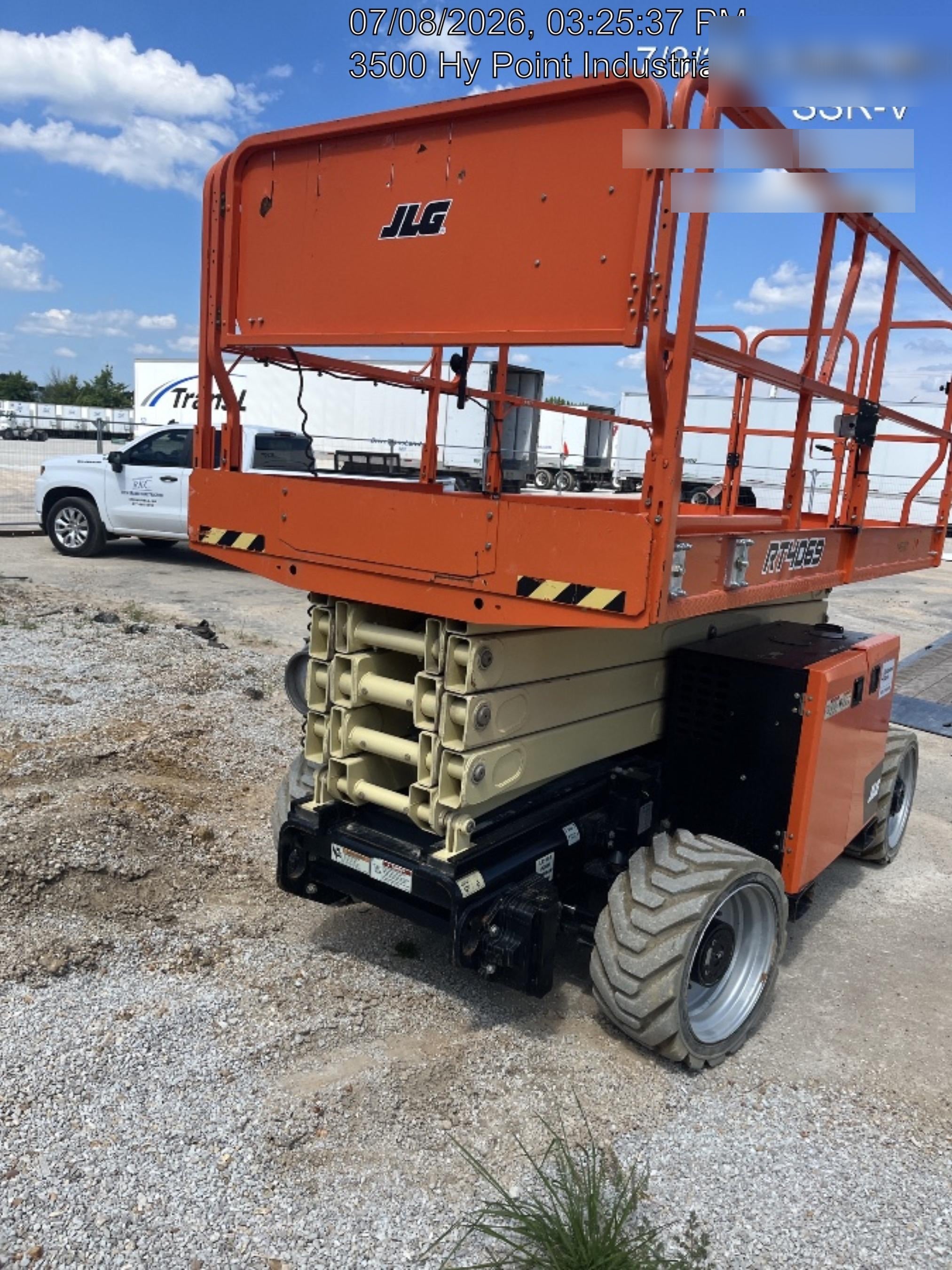 2021 JLG RT4069