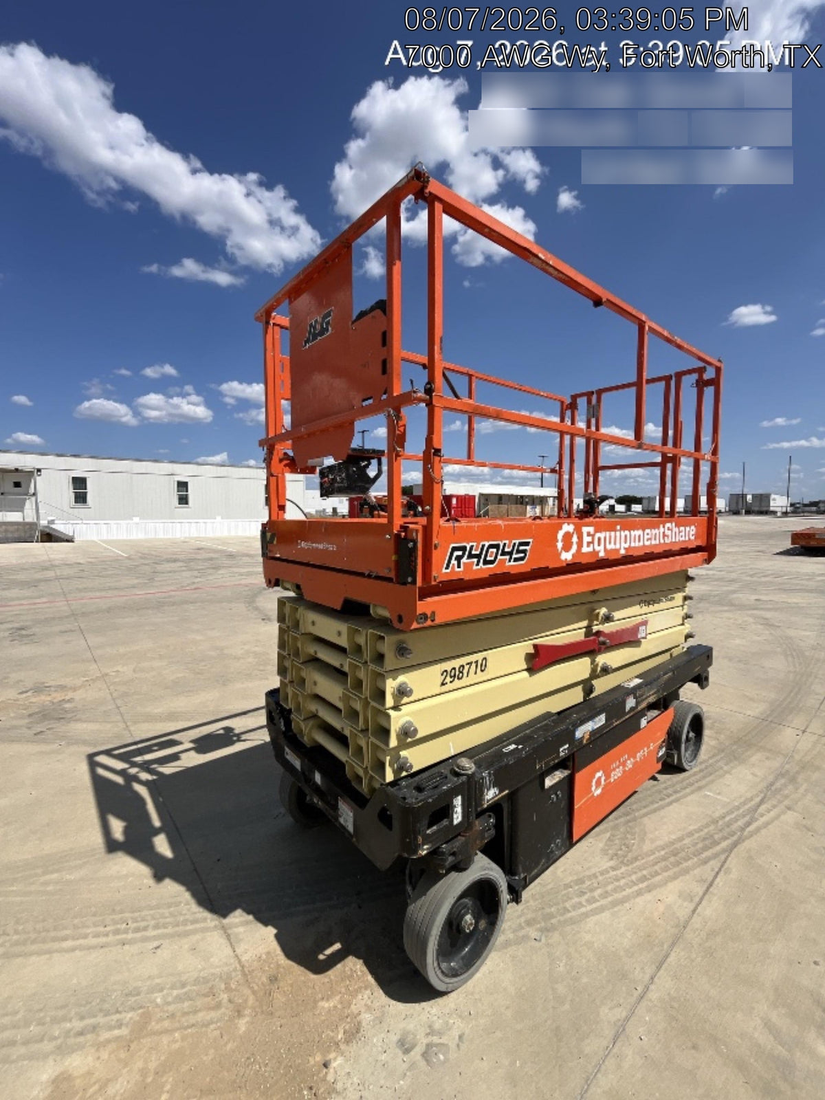 2023 JLG R4045
