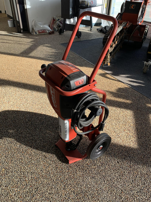 2020 HILTI TE 3000-AVR