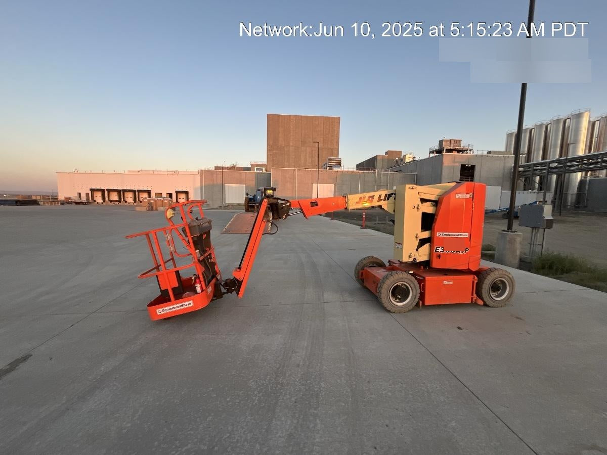 2019 JLG E300AJP