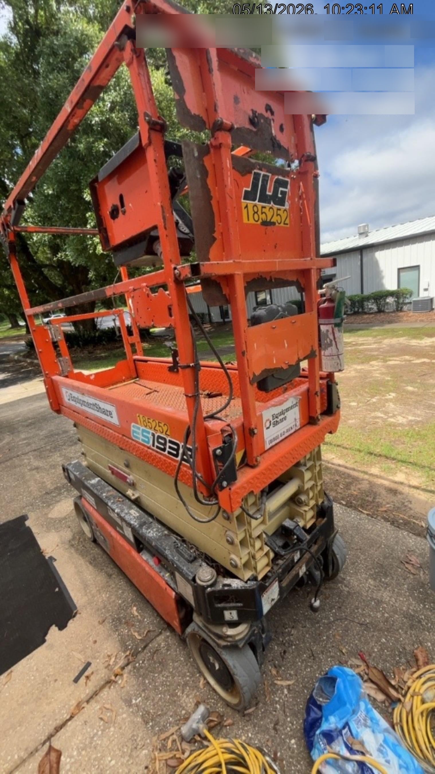 2021 JLG ES1932