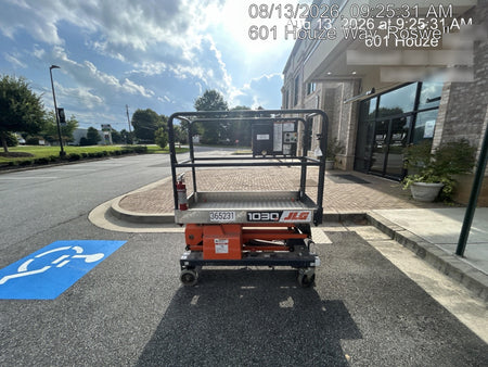 2023 JLG 1030P