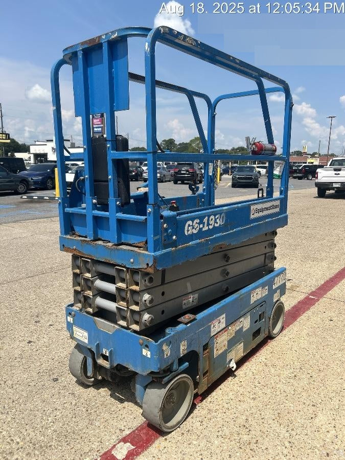 2019 Genie GS-1930 Fixed Rails with Chain Entry