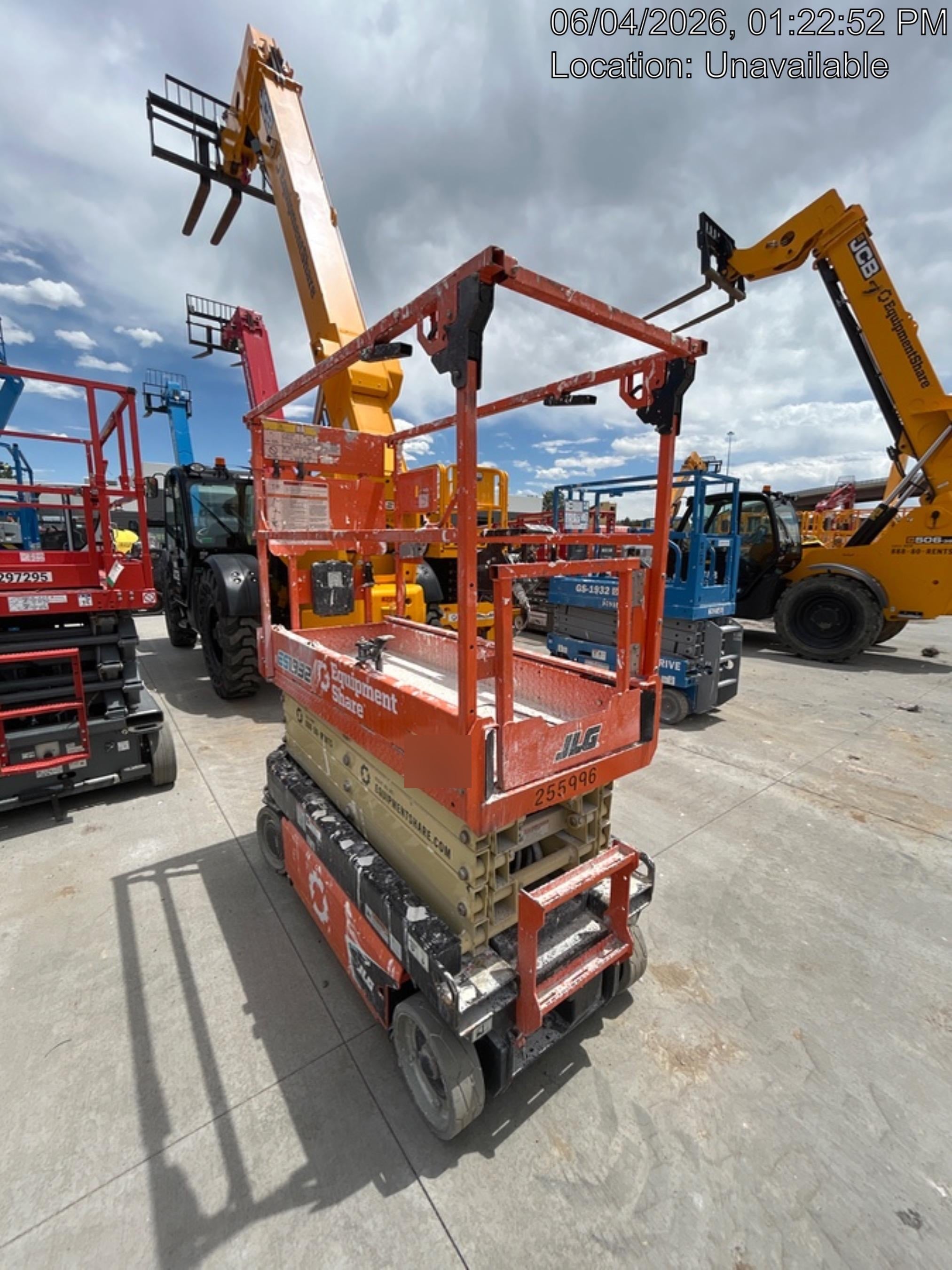 2022 JLG ES1932