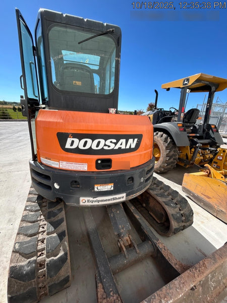 2019 DOOSAN DX50-5