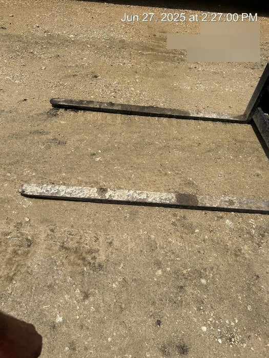 2022 ARROW MATERIAL HANDLING 60" Pallet Forks - Arrow