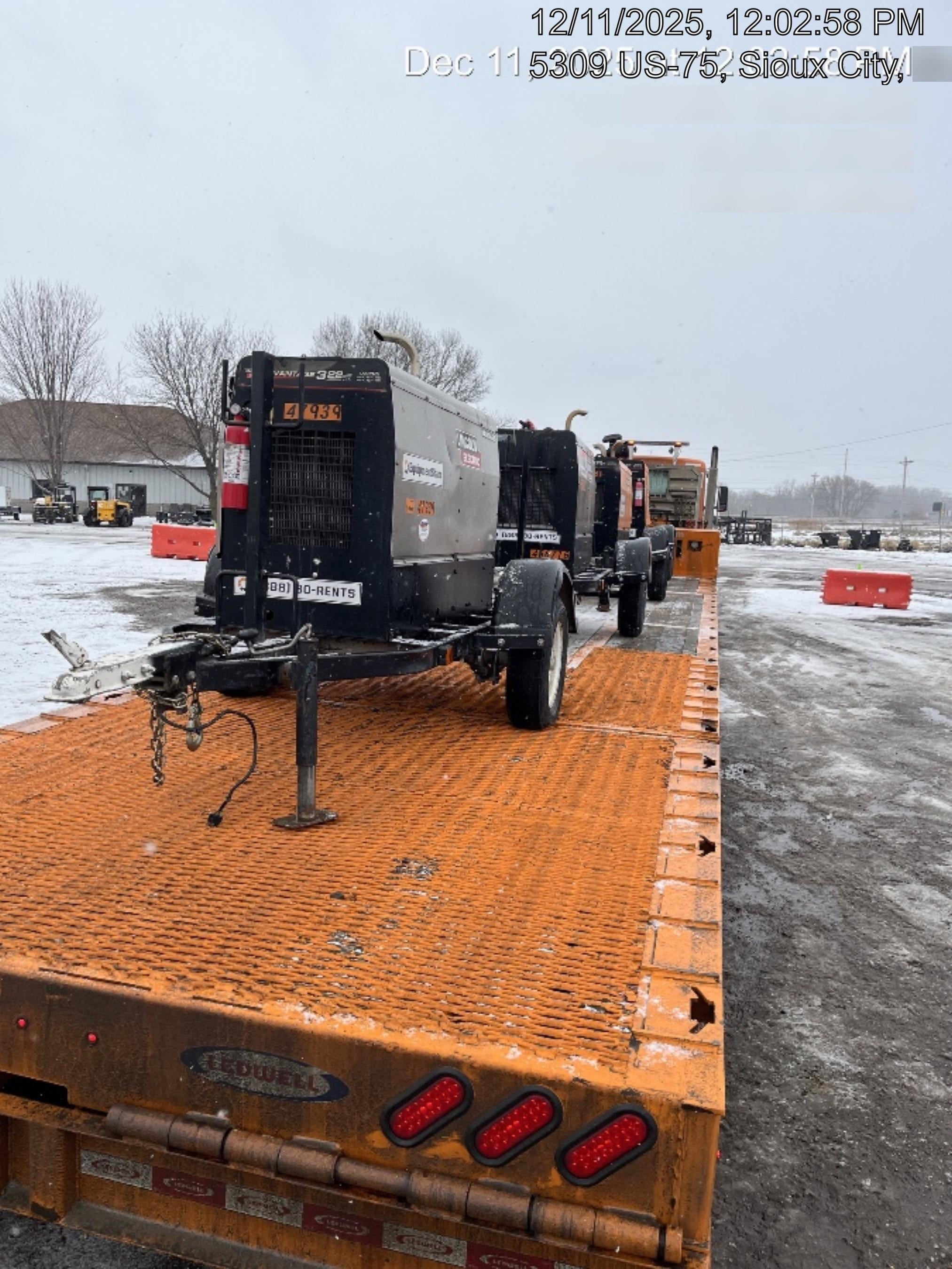 2019 Lincoln Electric Vantage 322 Ready-Pak 3, Two Wheel Trailer, Fender and Light Kit, Cable Rack