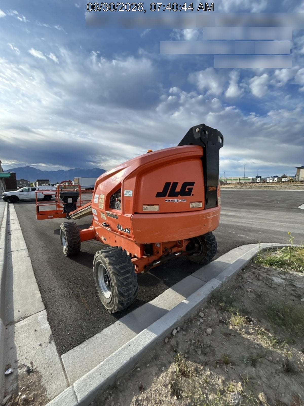 2019 JLG 400S