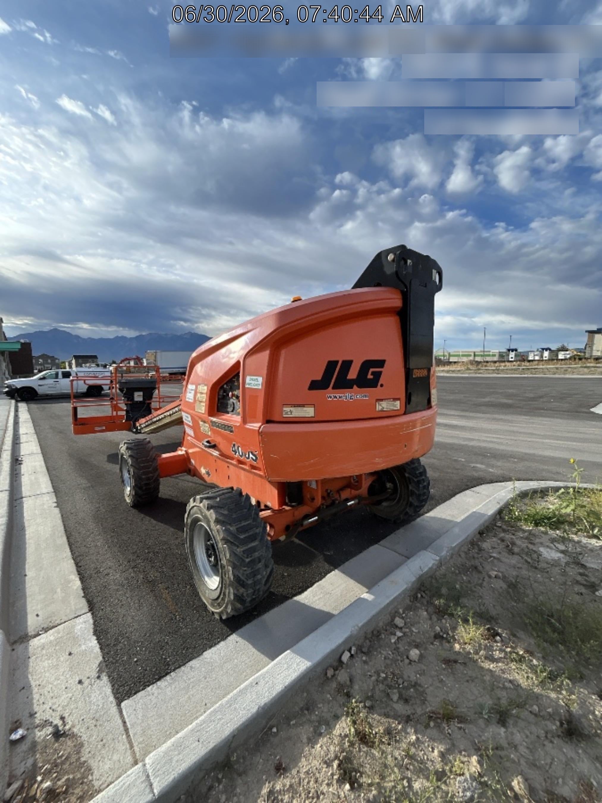 2019 JLG 400S