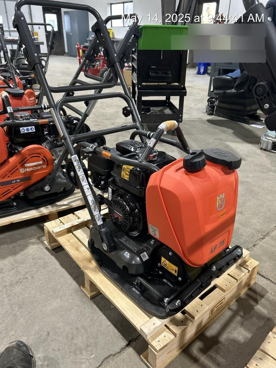 2025 HUSQVARNA LF75