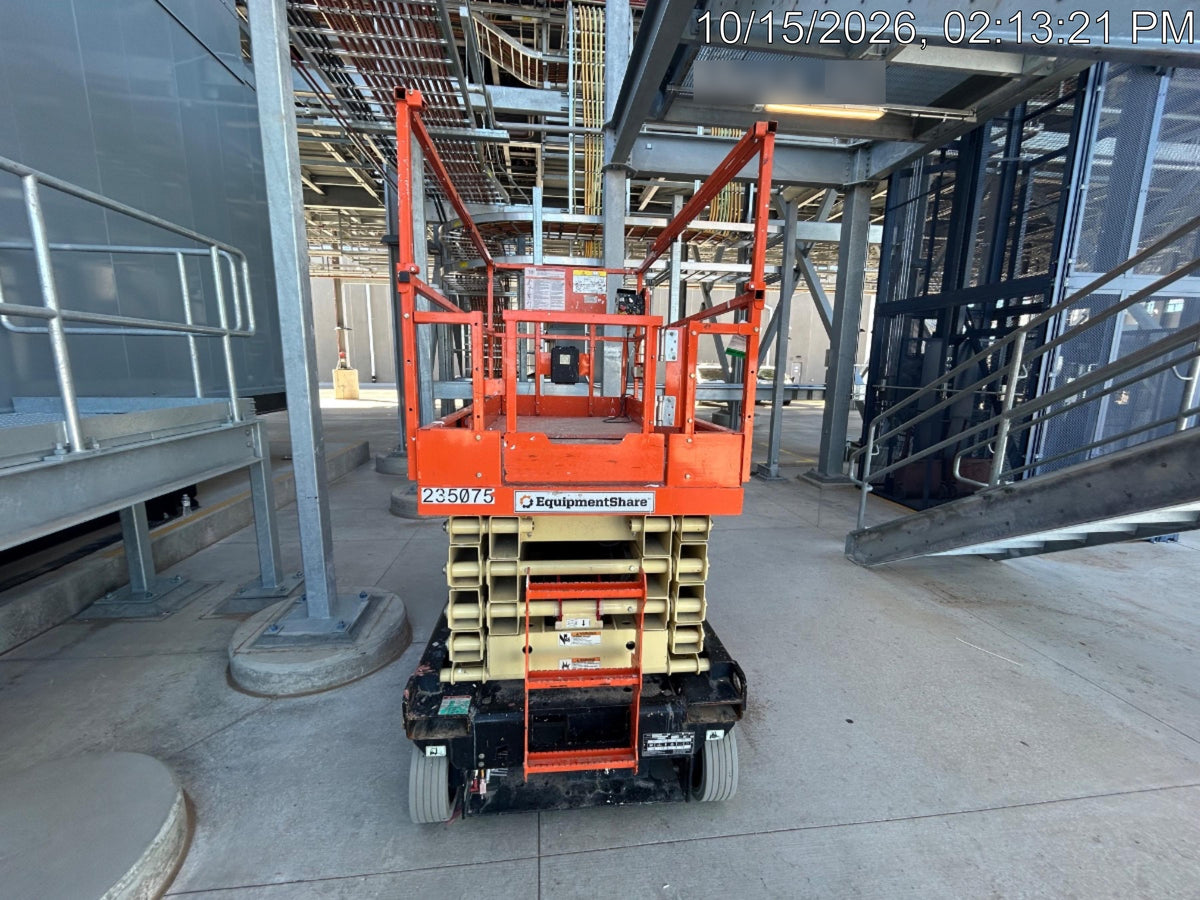 2022 JLG R3246