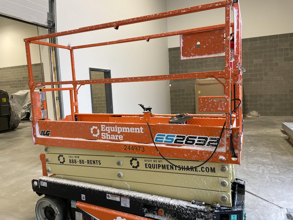 2022 JLG ES2632