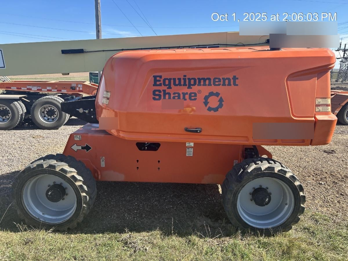 2019 JLG 660SJ