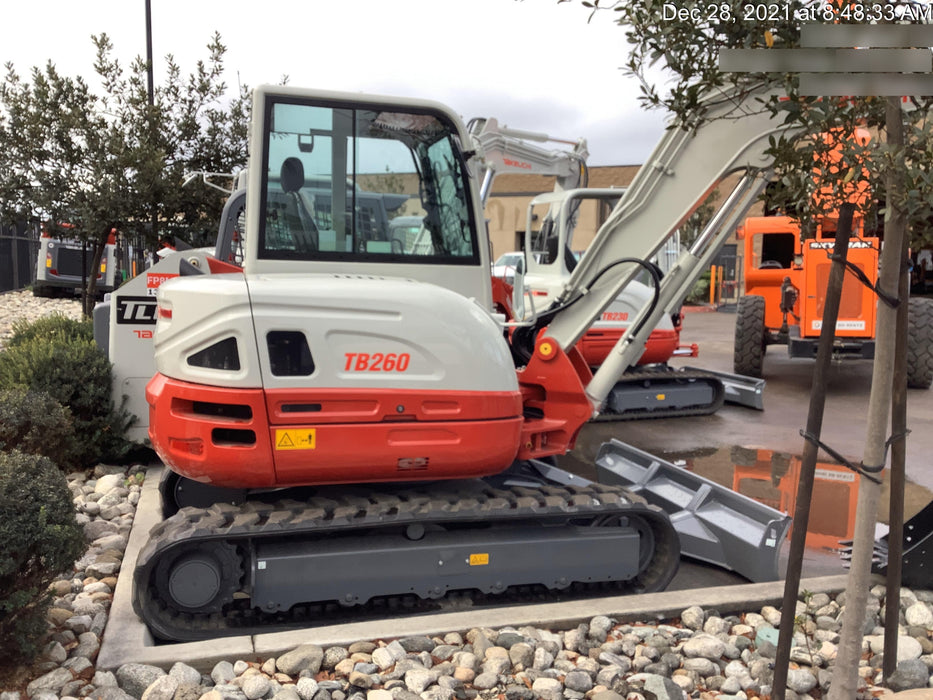 2021 TAKEUCHI TB260-CR