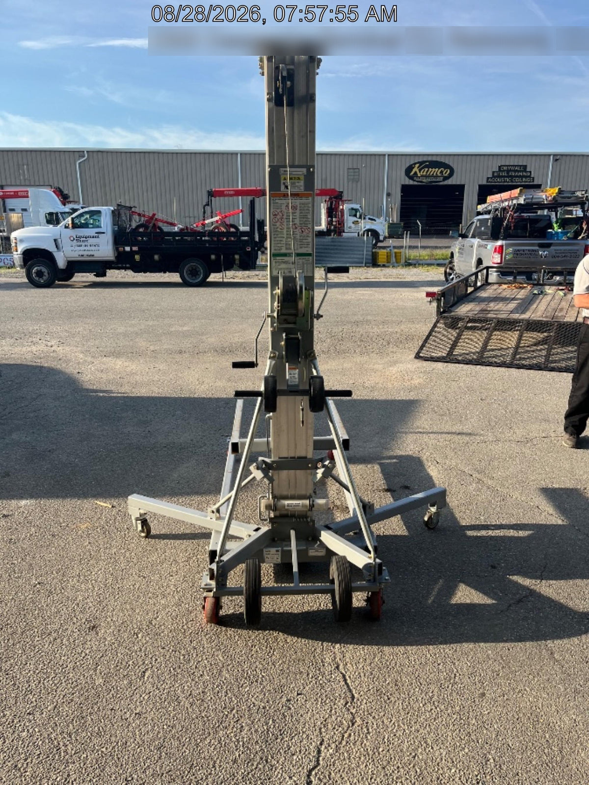 2023 GENIE SLC-24