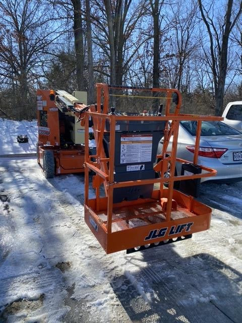 2019 JLG E300AJP