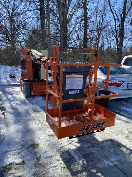 2019 JLG E300AJP