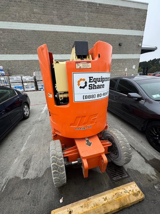 2020 JLG E300AJP