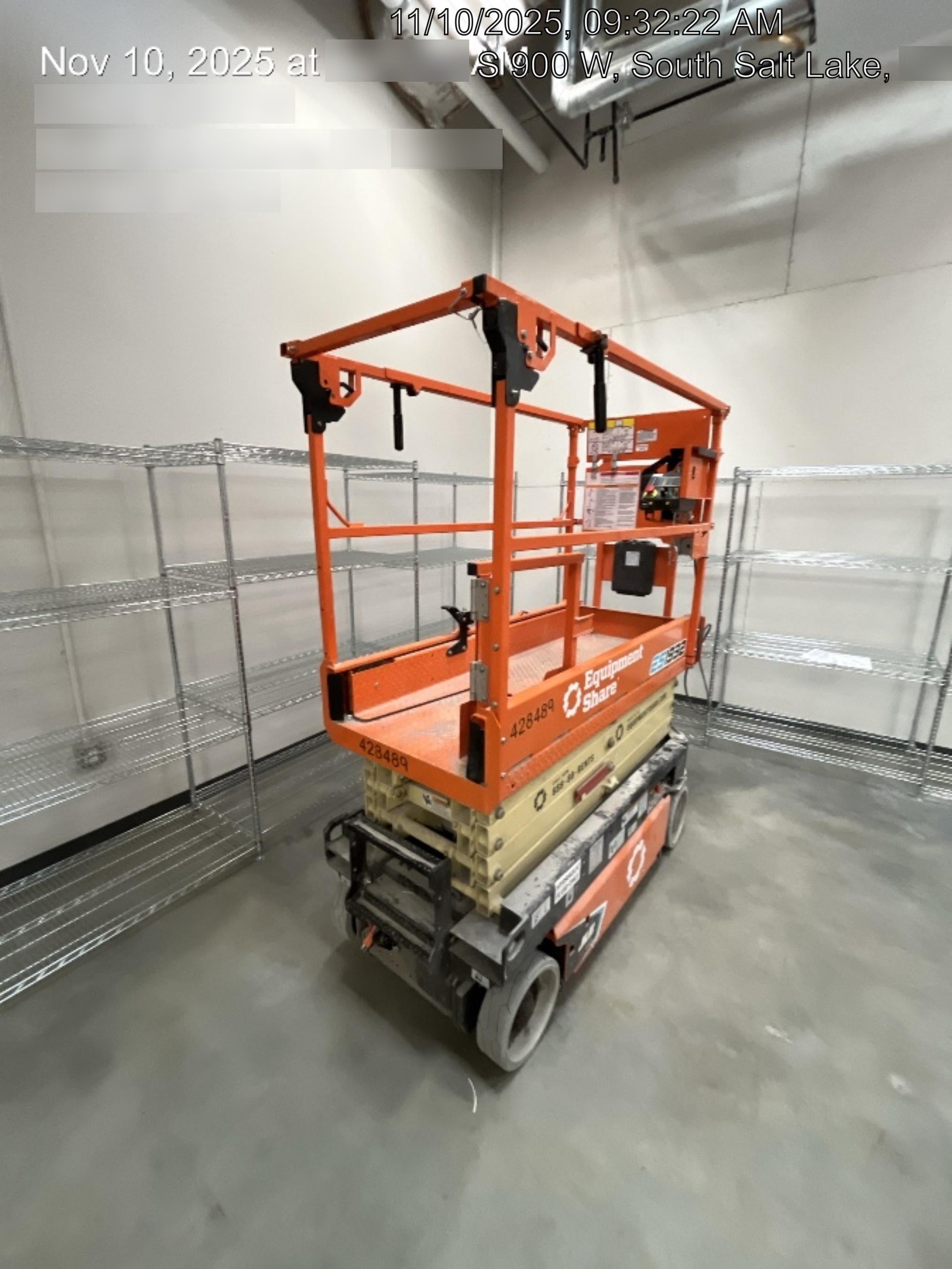 2024 JLG ES1932