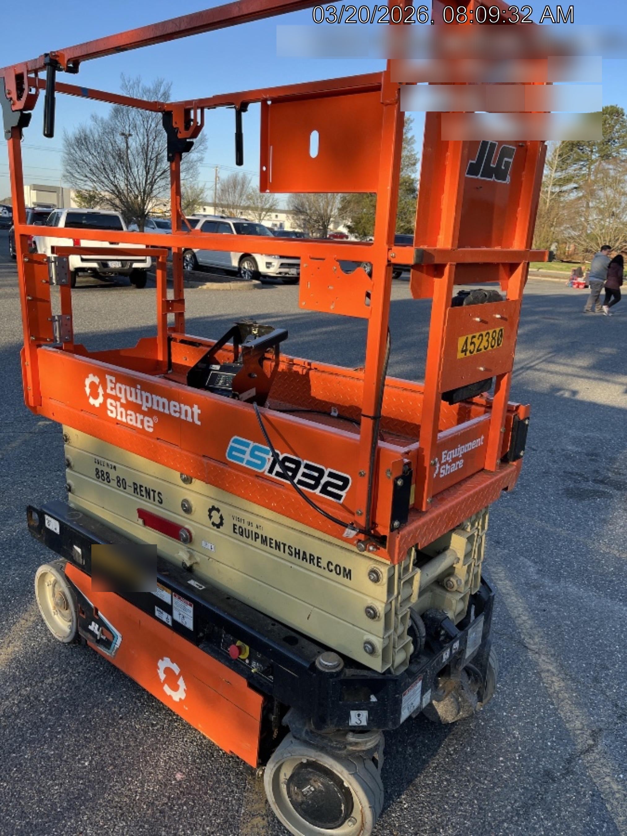 2024 JLG ES1932