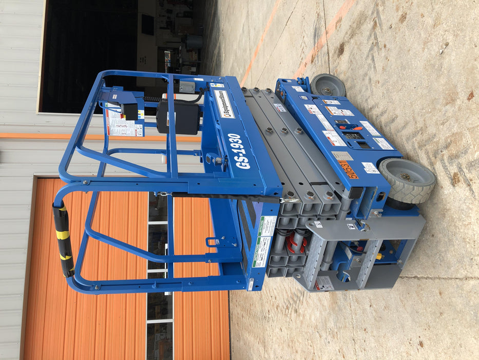 2019 Genie GS-1930 Fixed Rails with Chain Entry