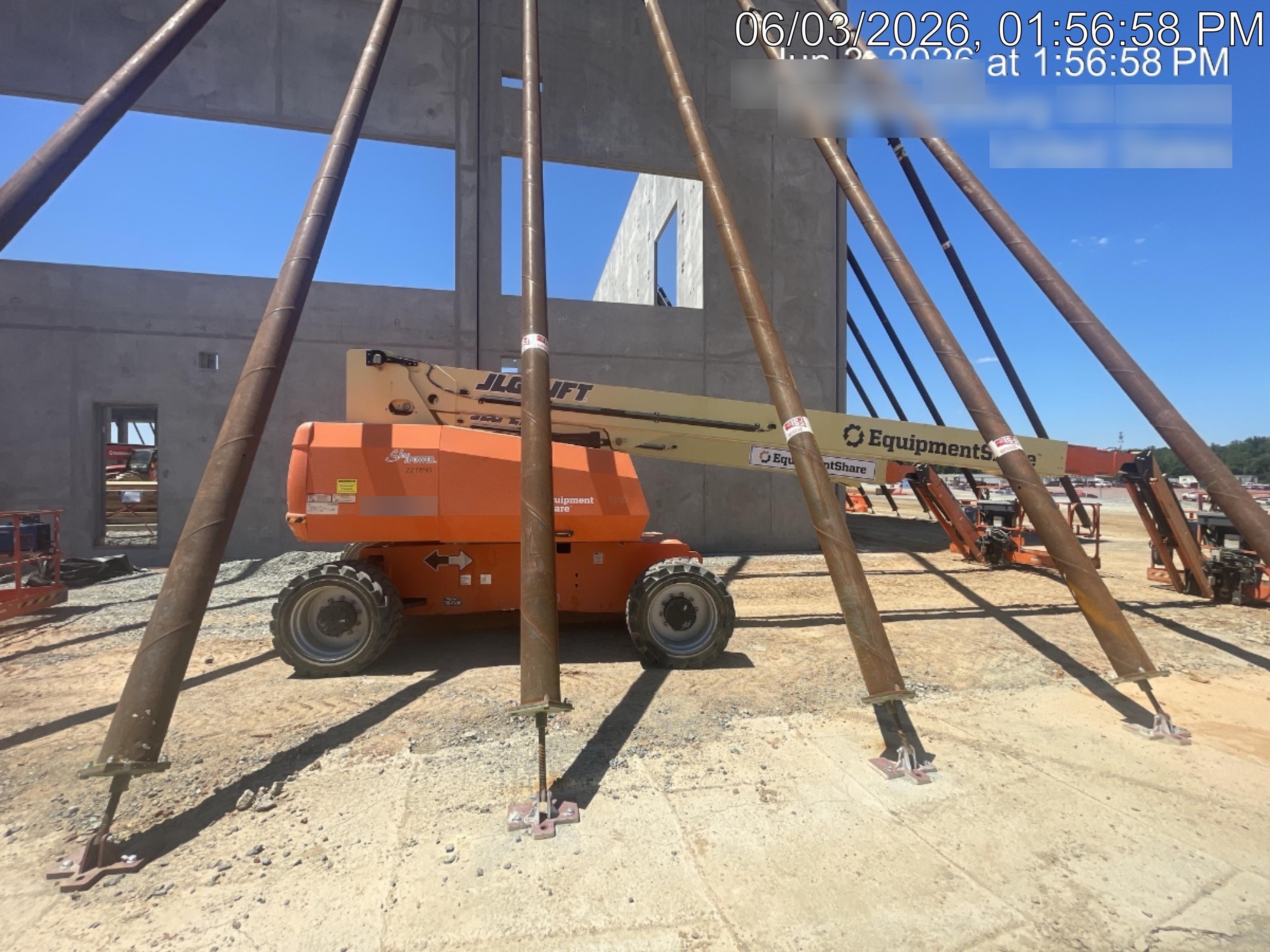 2022 JLG 860SJ