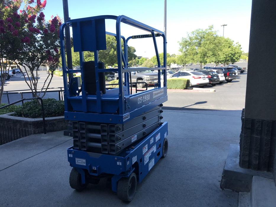 2020 Genie GS-1930 Fixed rails with chain entry gate - Pre A92.20, 800W Inverter