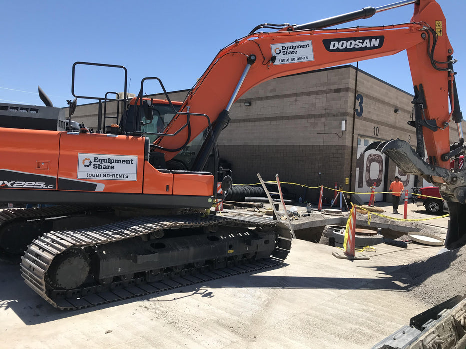 2019 DOOSAN DX225LC-5