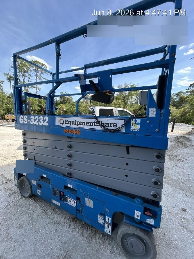 2022 GENIE GS-3232