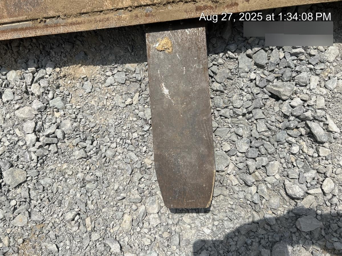 2022 ARROW MATERIAL HANDLING 72" Pallet Forks - Arrow