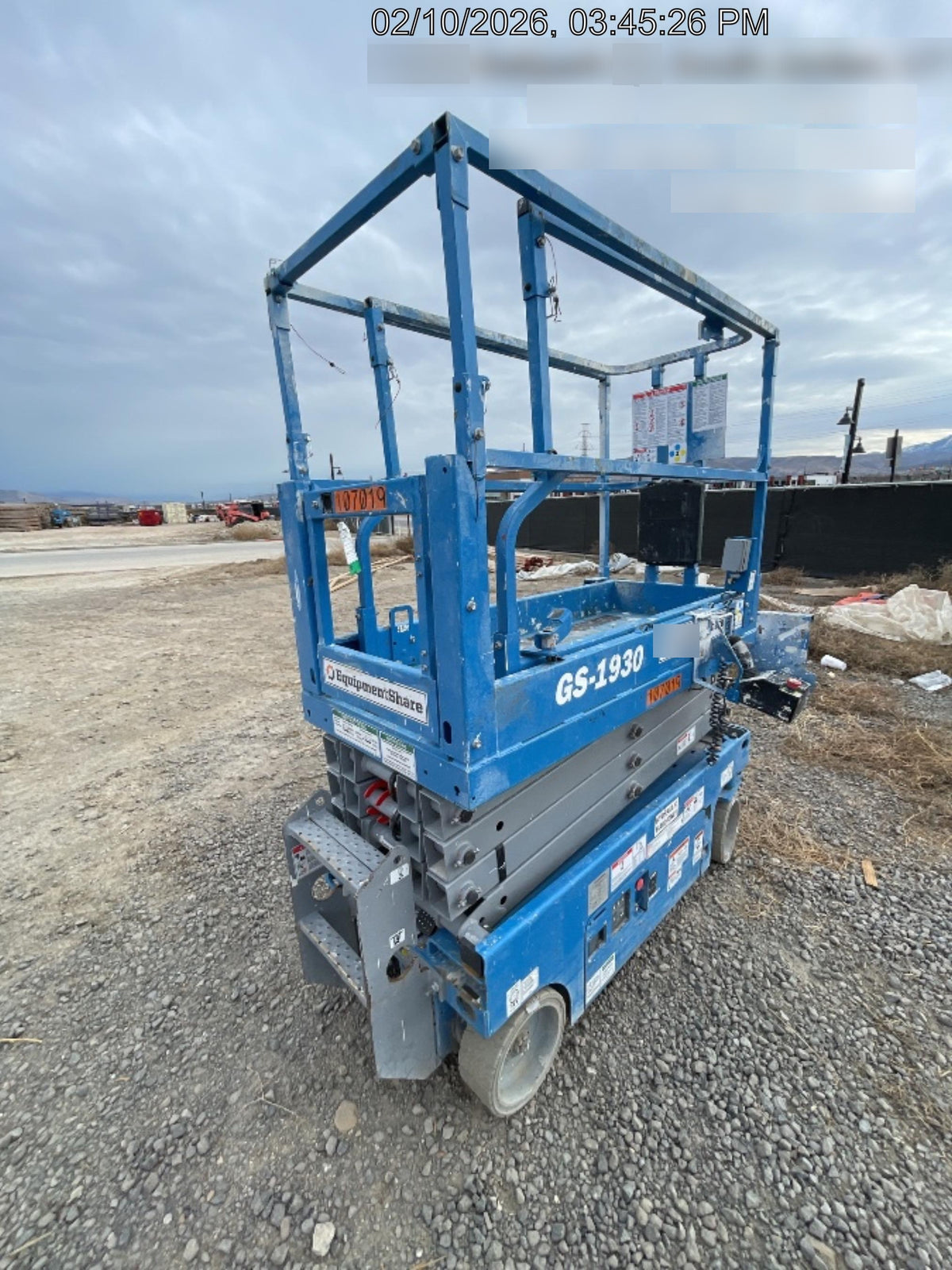 2020 Genie GS-1930 Solid Non Marking Tires, Beacon, Folding rails with half height swing gate, 800W Inverter