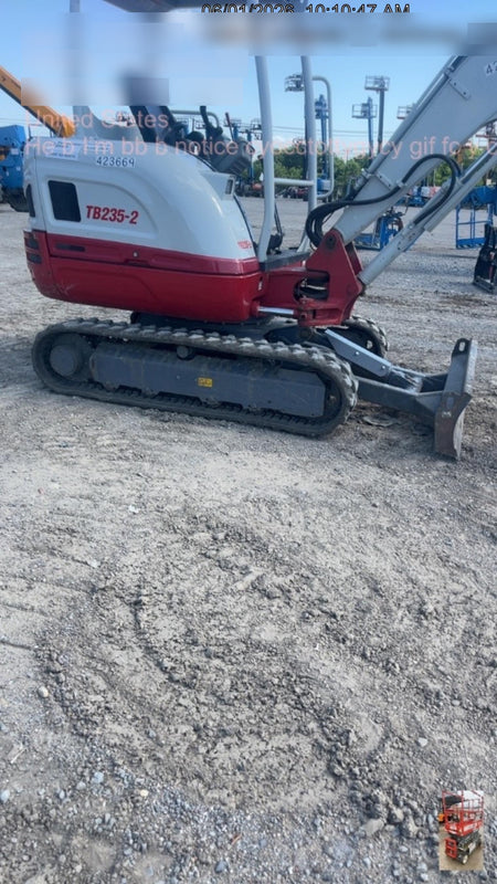 2024 TAKEUCHI TB235-2R