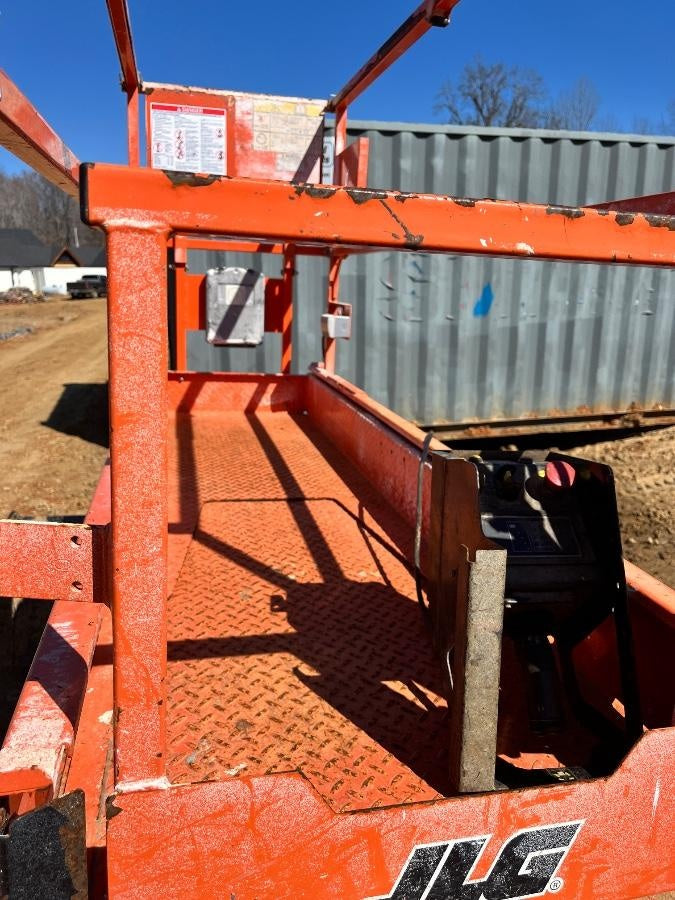 2022 JLG ES2632