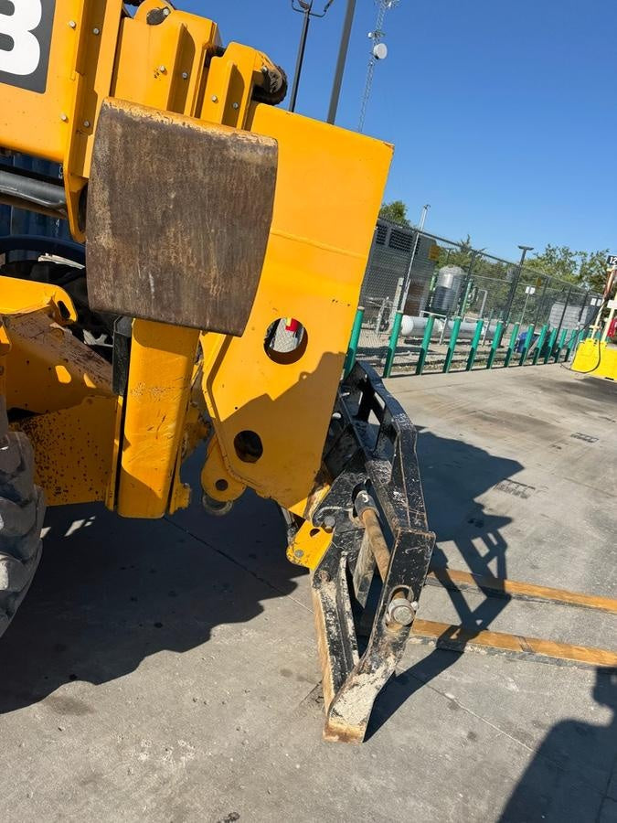 2020 JCB 510-56