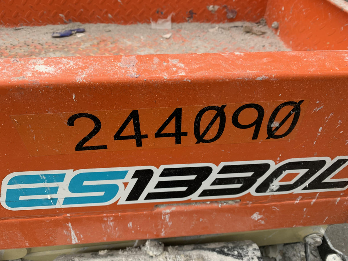 2022 JLG ES1330L