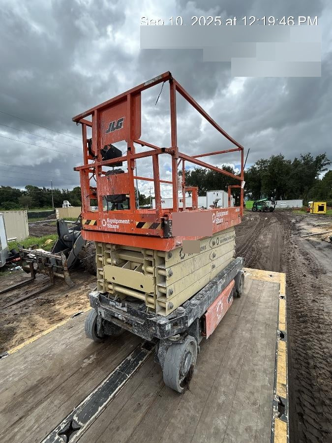 2022 JLG ES3246