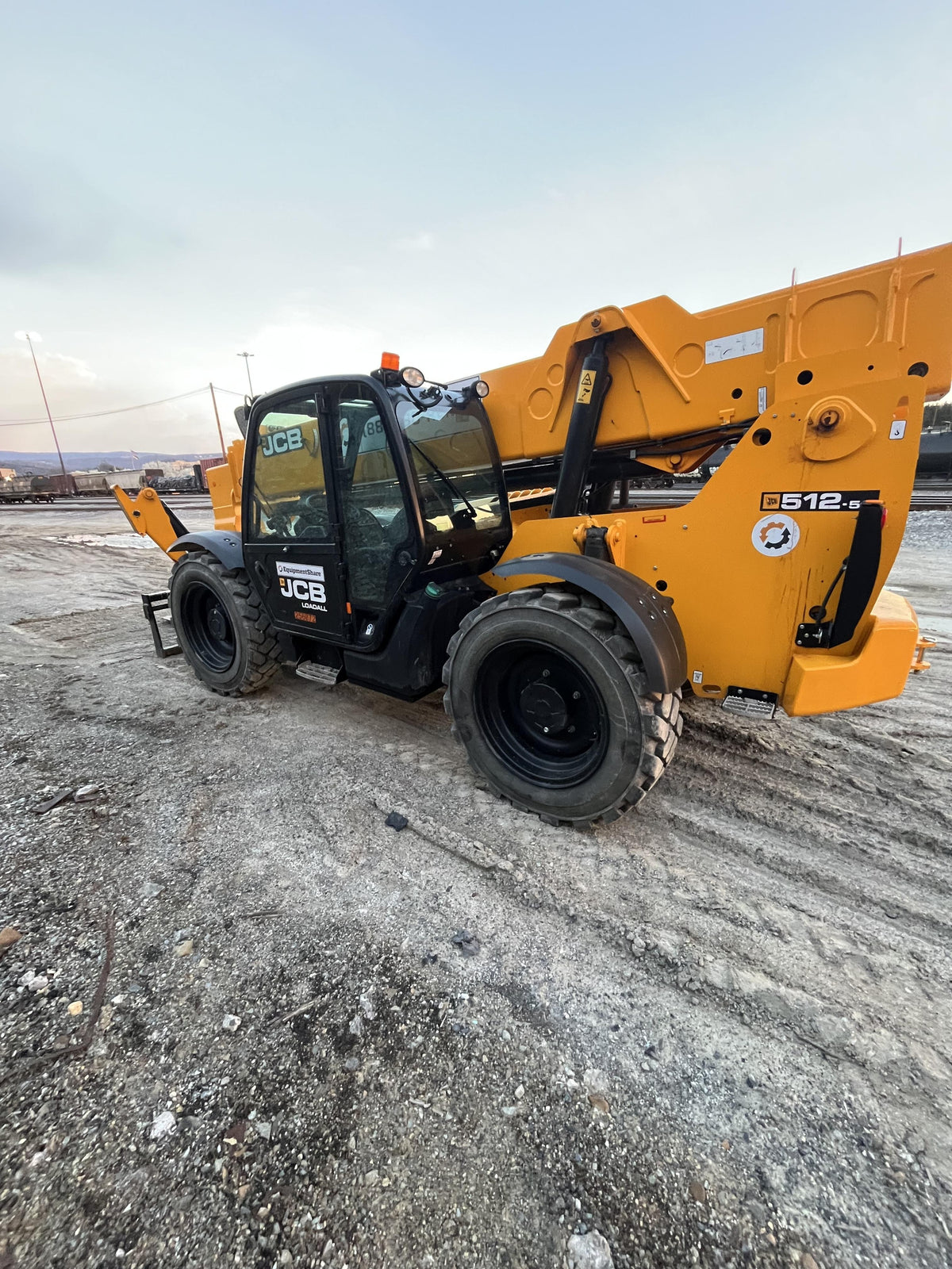 2022 JCB 512-56