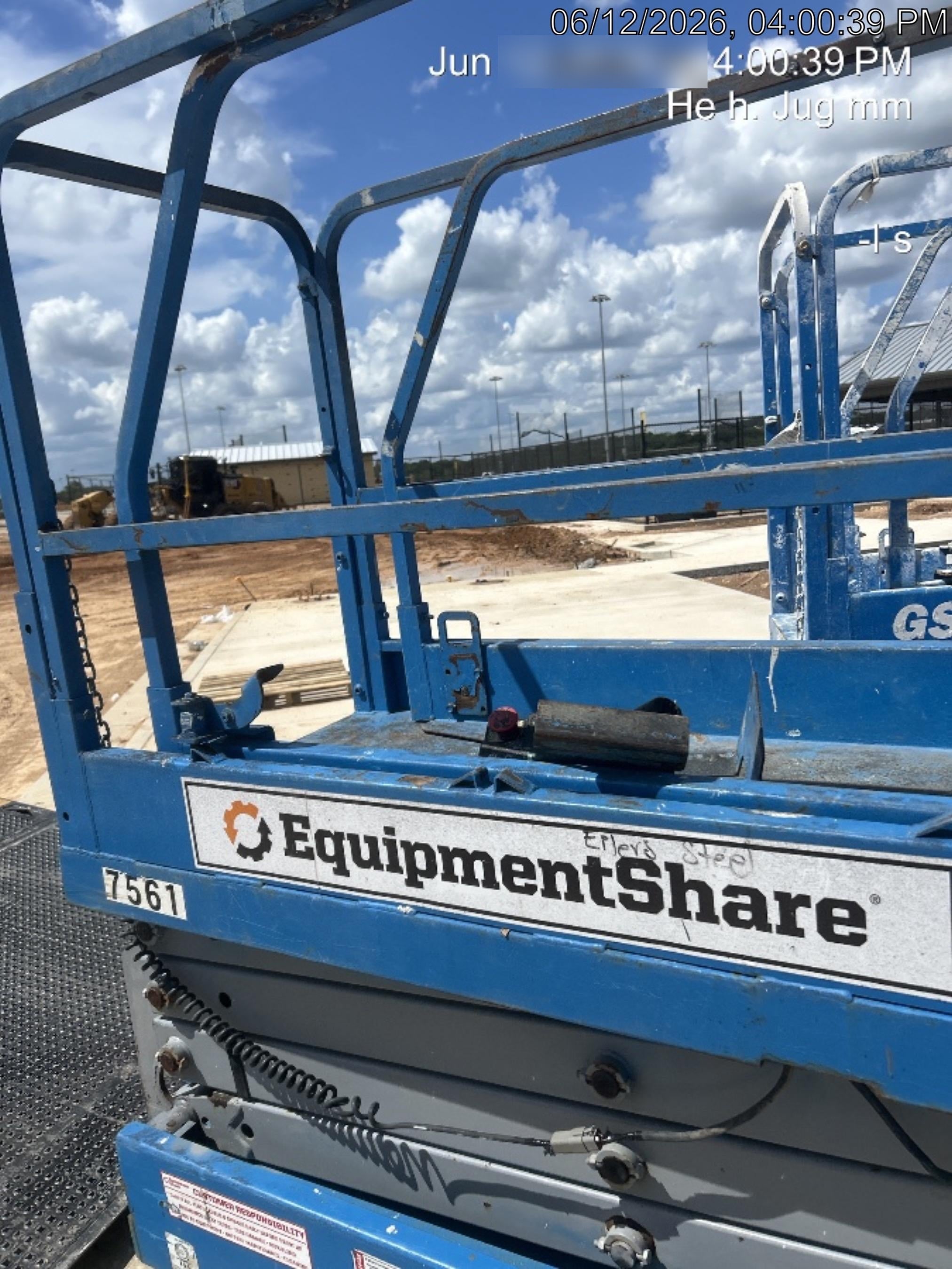 2017 Genie GS-1930 Genie GS-1930 Lift w/Fixed Rail and Chain Entry