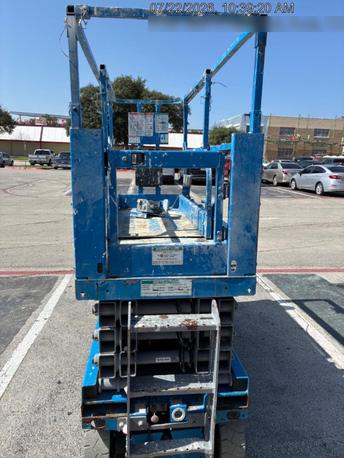 2019 Genie GS-2632 Folding rails with half height swing gate
