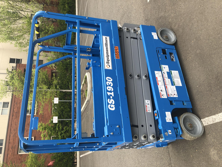 2019 Genie GS-1930 Half Height Swing Gate, 800W Inverter