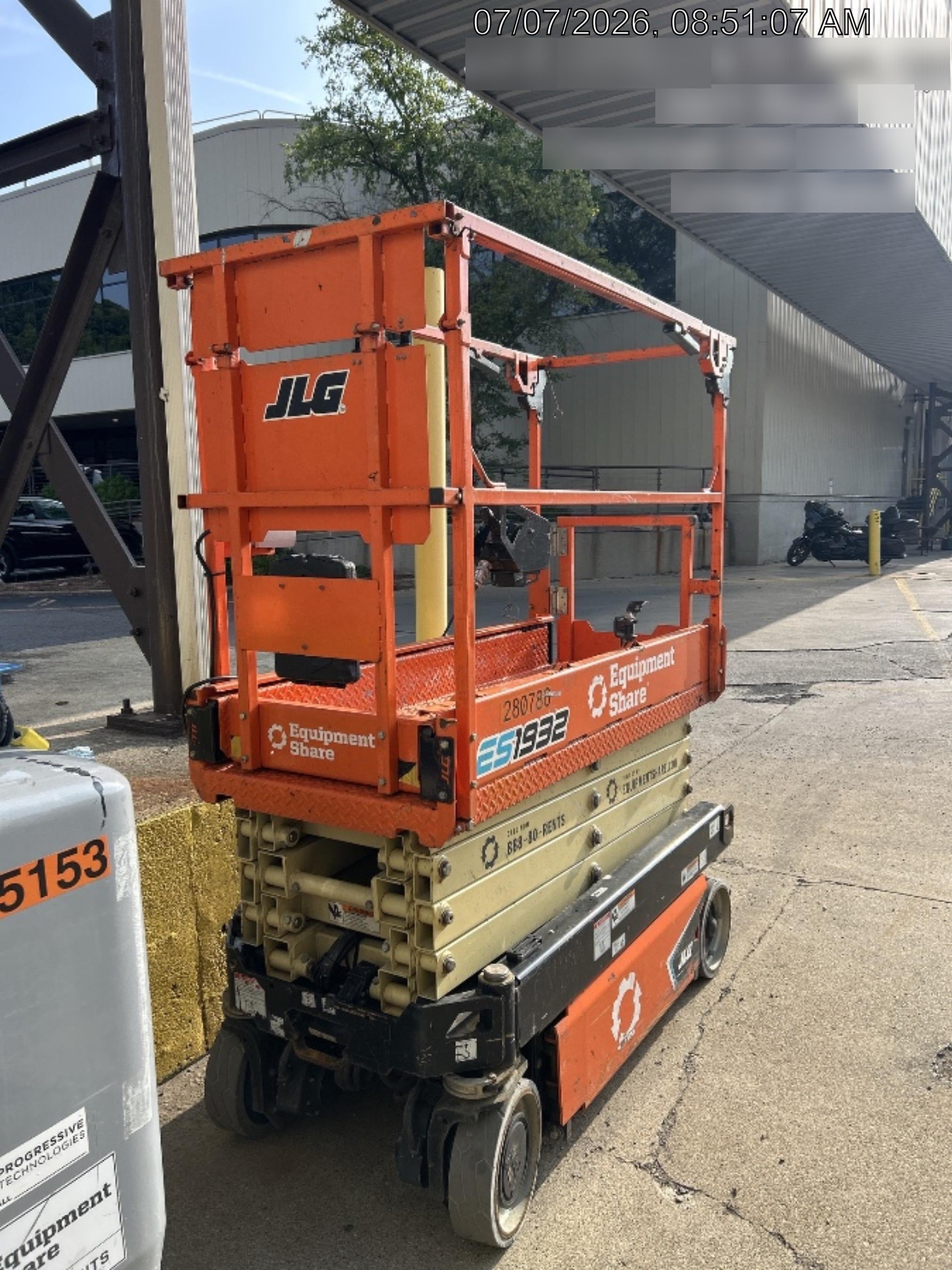 2022 JLG ES1932