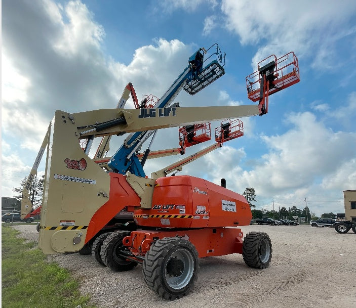 2022 JLG 800AJ