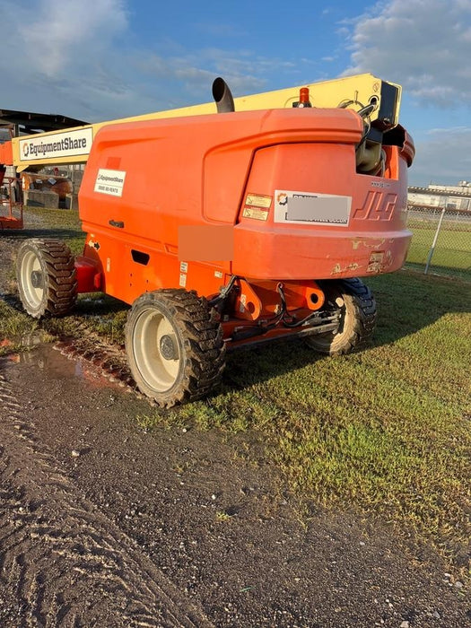 2019 JLG 660SJ