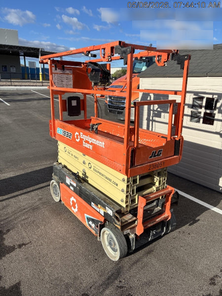 2022 JLG ES1932