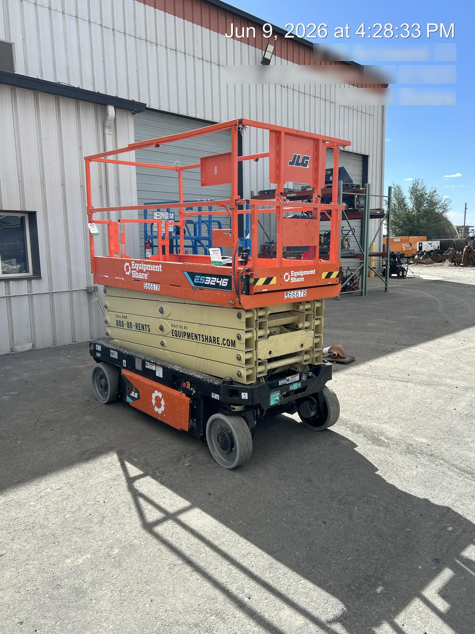 2025 JLG ES3246